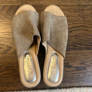 Franco Sarto Women's Brown Suede Mules